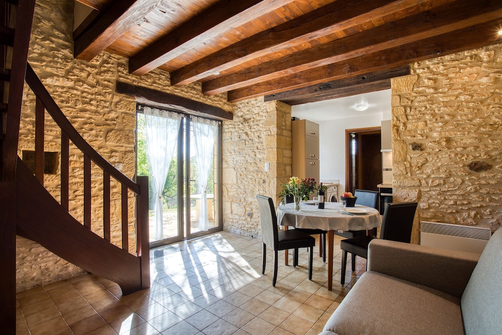 Combas Village De Gites
