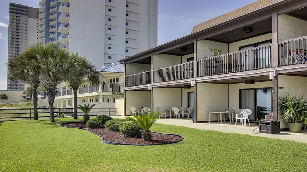 Polynesian Village Condominium by Panhandle Getaways