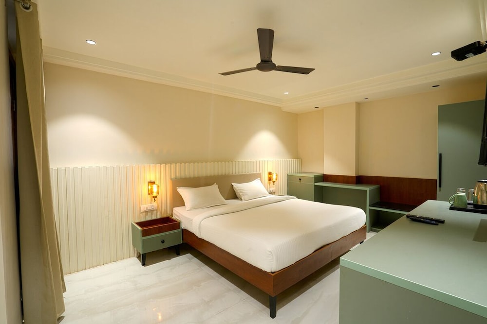 Hotel Square 36