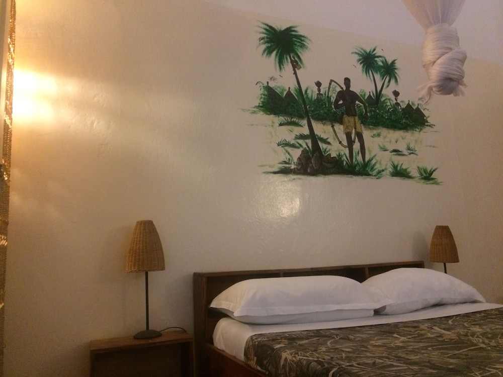 Africa Strike Lodge