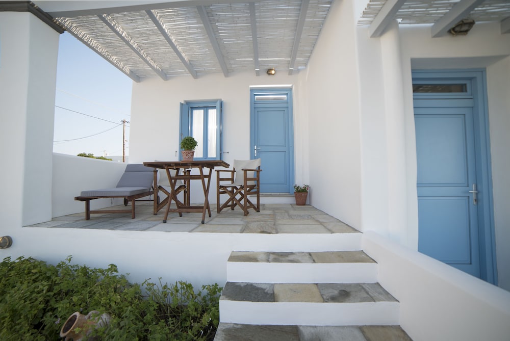 Almyra Guesthouses