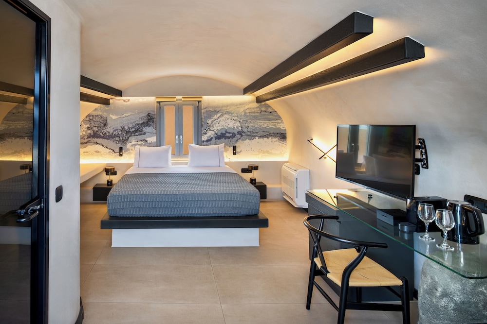 ArmonOia Suites