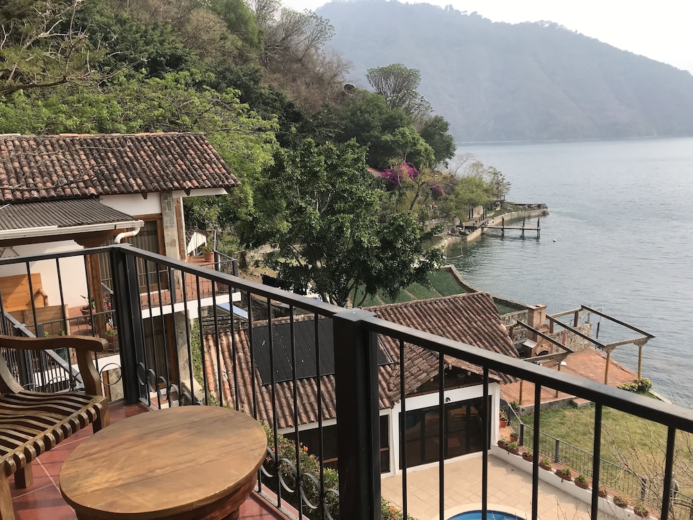 Atitlan Villas Qanajuyu