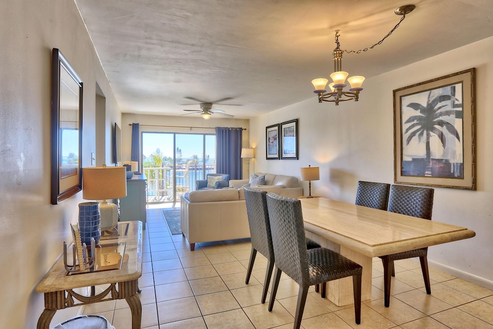 Land's End 5-302 Gulf-bay Front - Premier