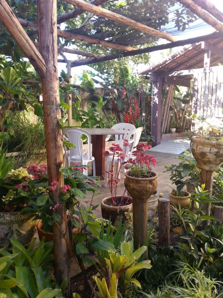 Itaúna Hostel