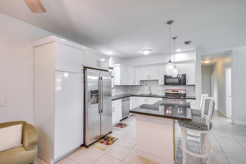 Stay Near Las Olas Beach: Home w/ Fenced Backyard