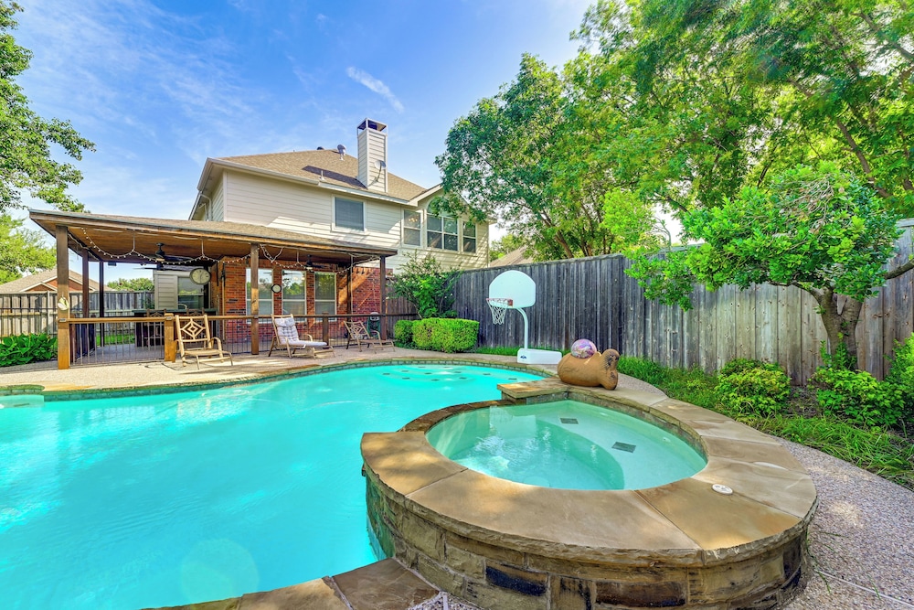 DFW Sports Hub: Home w/ Pool & Hot Tub in Frisco!