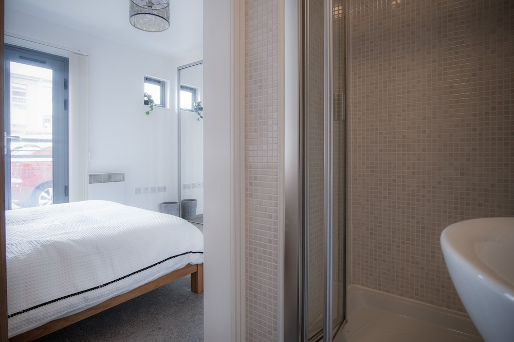 Fisherman's Way - 2 Bed Apt - SA1 Swansea view 5