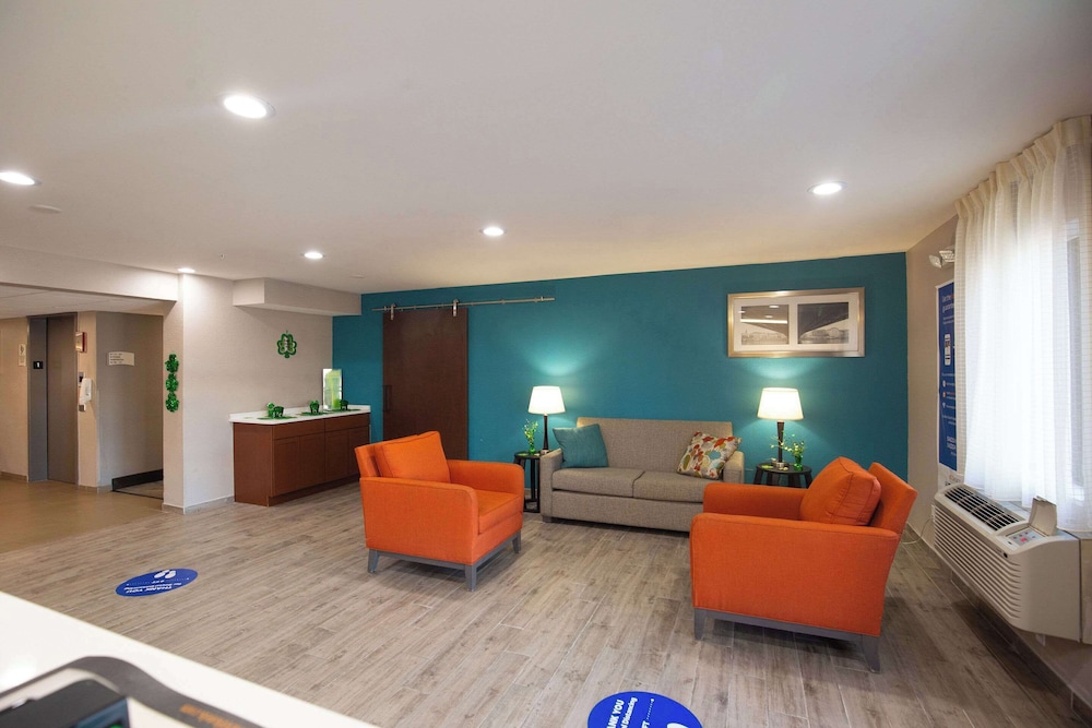 Quality Inn & Suites Hammond Near I-8090