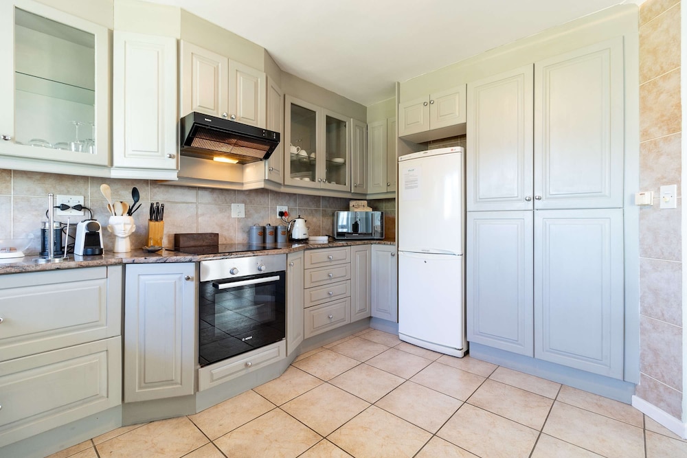 3 Bedroom Family Apartment Beach Club - Houtbay