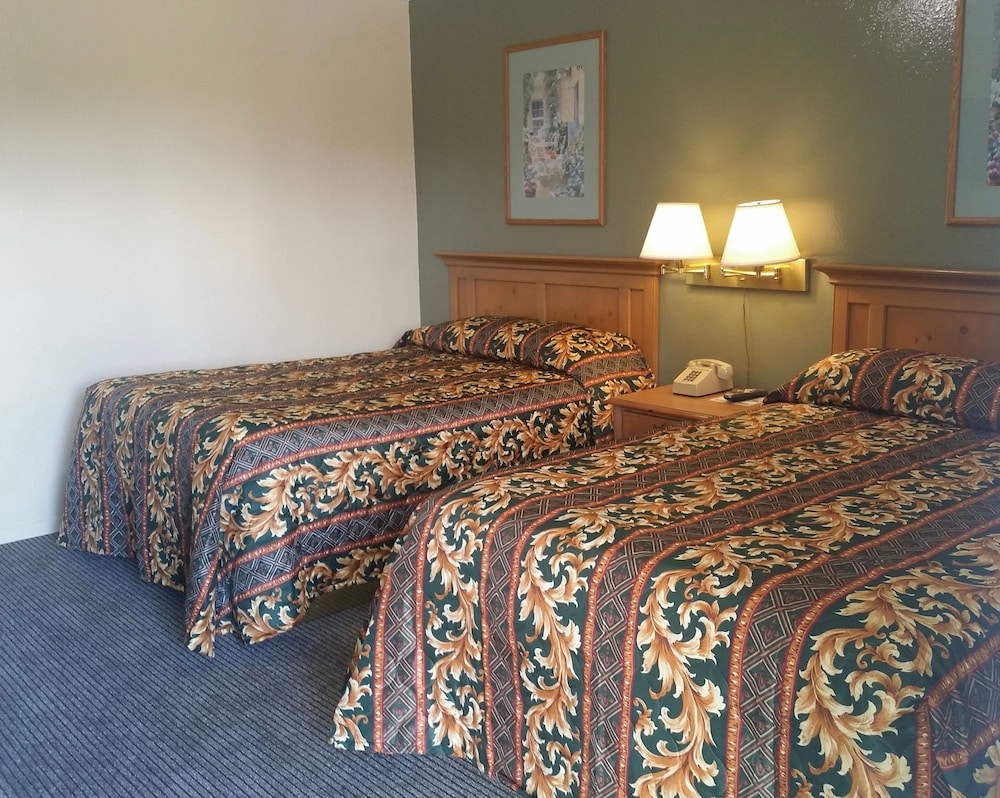 Parkway Inn Eugene view 3
