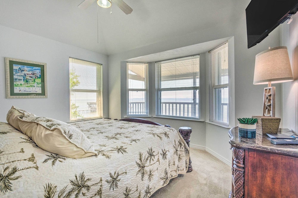 Bayfront Niceville Getaway w/ Private Dock! view 5