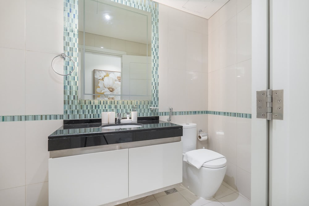 Marina Views and a 3 Bedroom Apartment in Dubai Marina