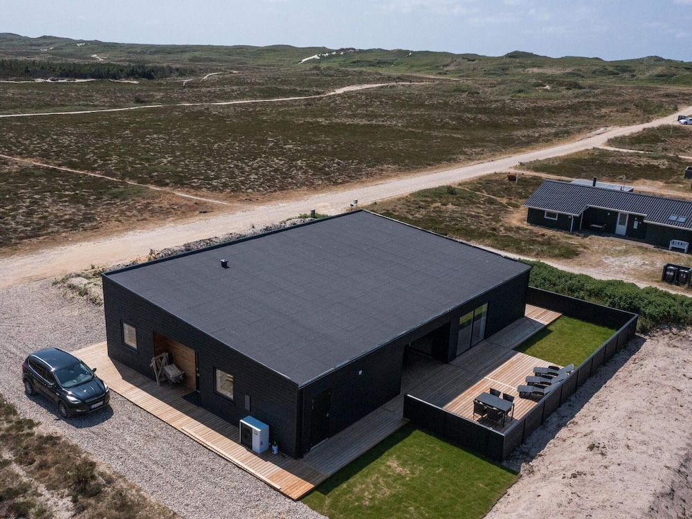 10 Person Holiday Home in Hvide Sande
