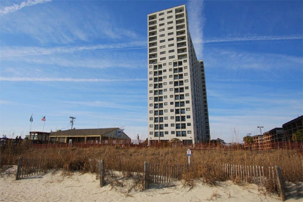 Hotel Myrtle Beach Resort by Elliott Realty - Image 1