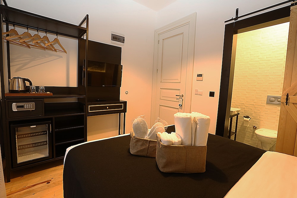 Kamil Bey Süitleri Beyoğlu - Image 24