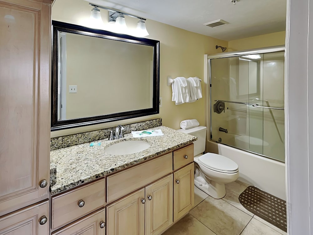 Santa Maria 208 by Distinctive Beach Rentals