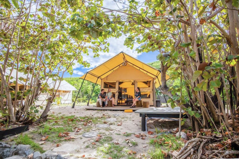 Barefoot Kuata Island Resort Fiji