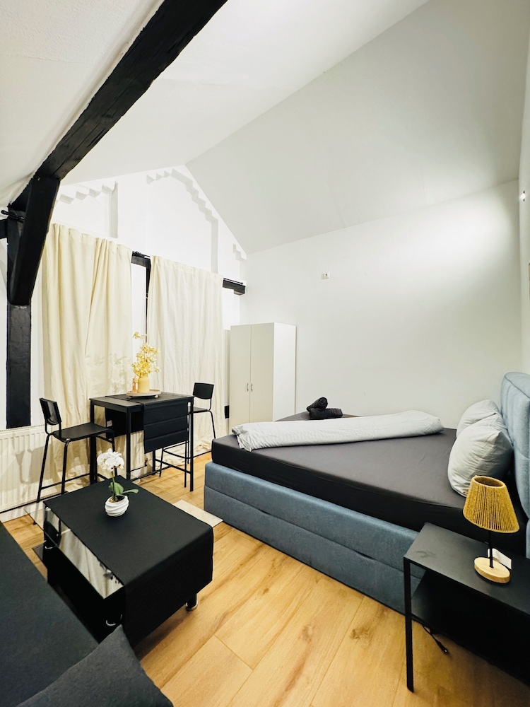 Comfortable Budget Room near Liesing
