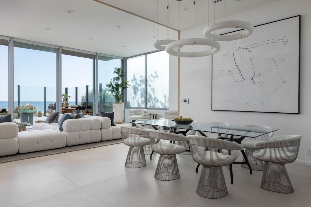 Villa B Modern in Malibu view 3