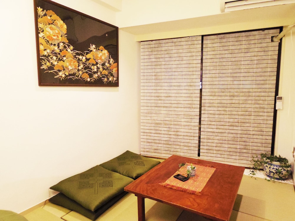 Cozy Japanese Style Room