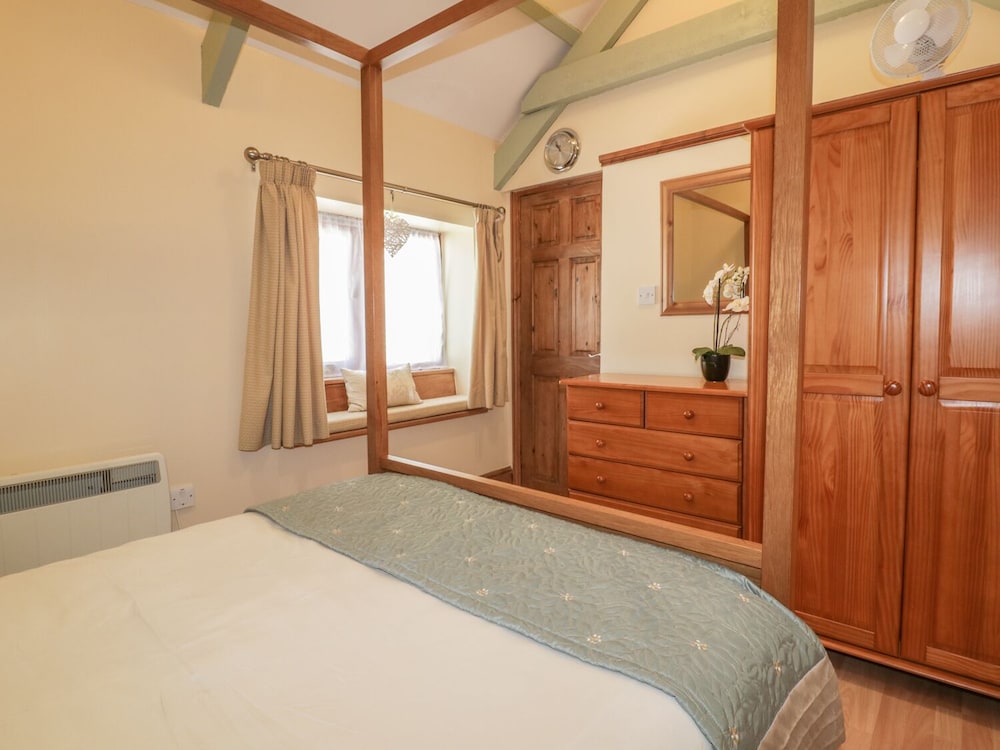 Barn Cottage view 2