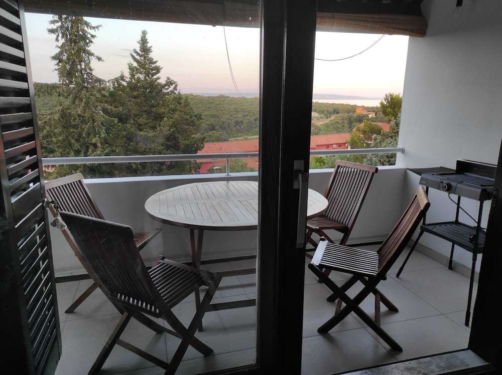 Apartments Mirta & Valalunge view 4