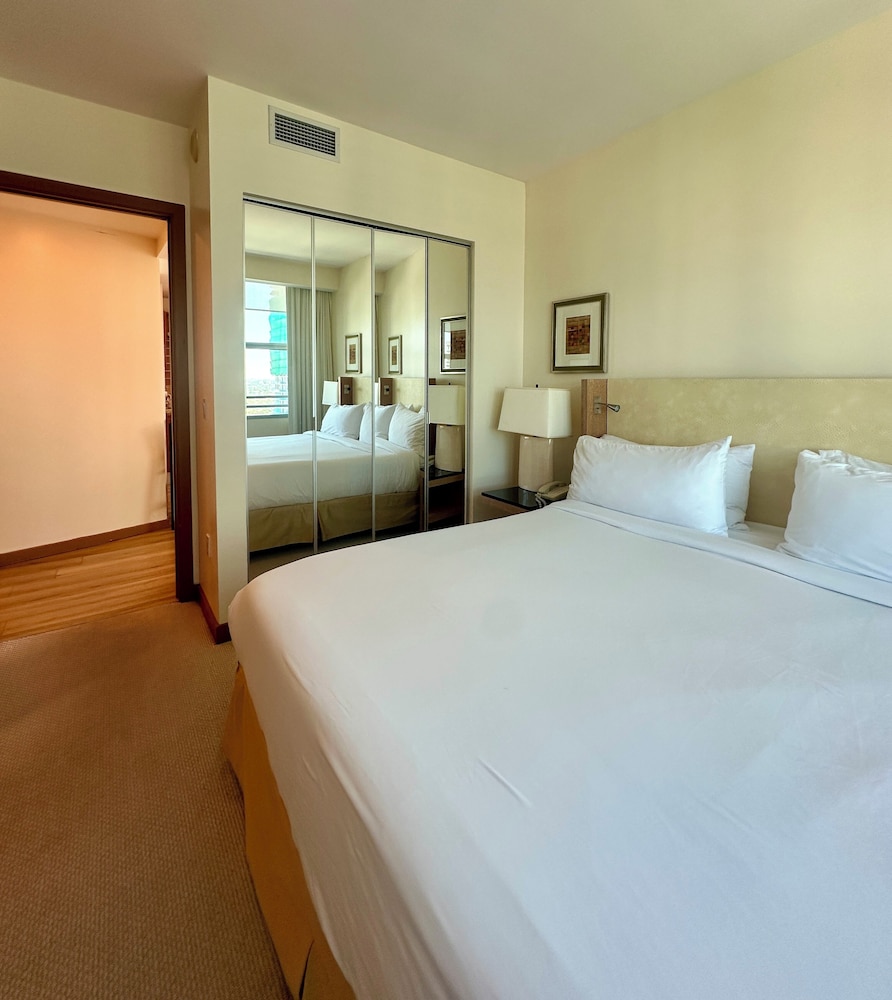 Brickell Sea View 2BR Free Parking by Palermo Home