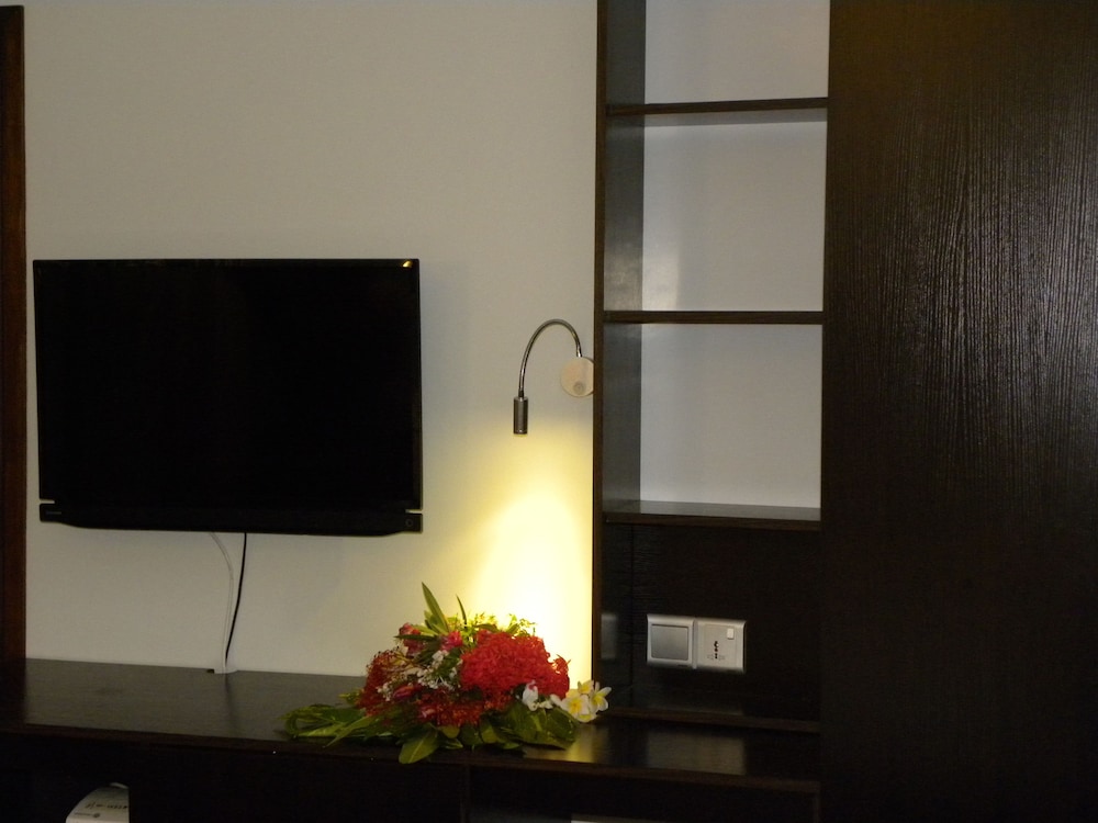Madi Finolhu Guesthouse