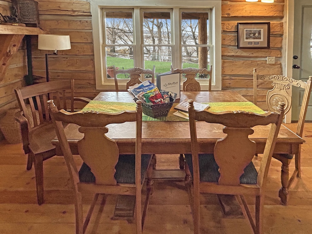 Timeless Mesa Hideaway 2 Bedroom Cabin