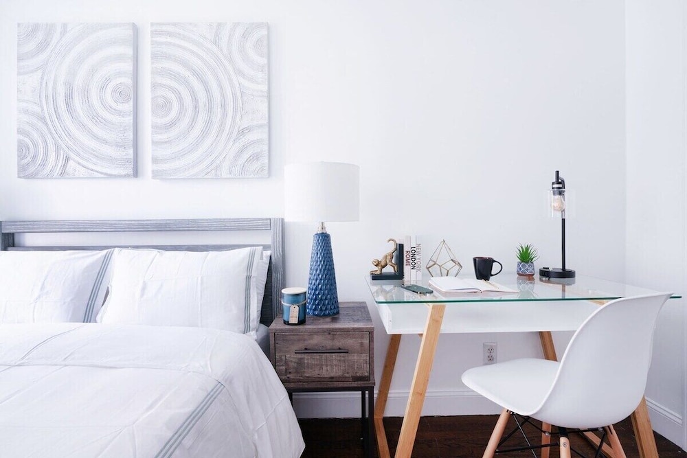 1435 UES Apartment