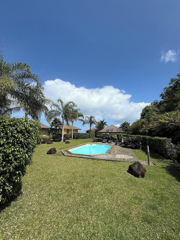 Luna's Home Raiatea