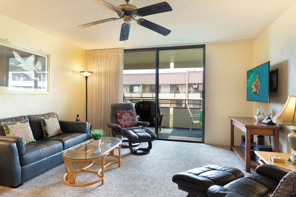 White Sands Village 214 Modern Condo for 4 w/ Enviable Ocean Views!