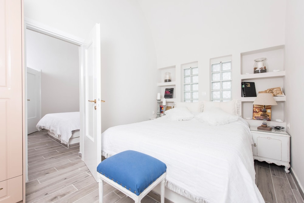 Villa Iokasti photo 2