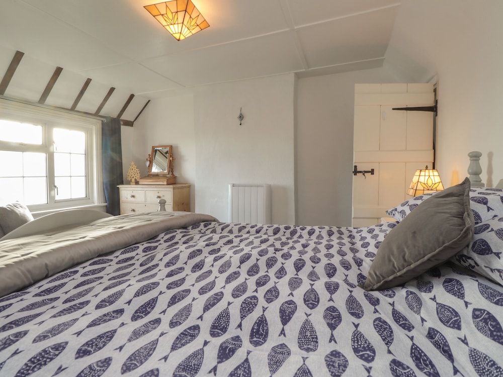 3 Seaview Cottages view 5