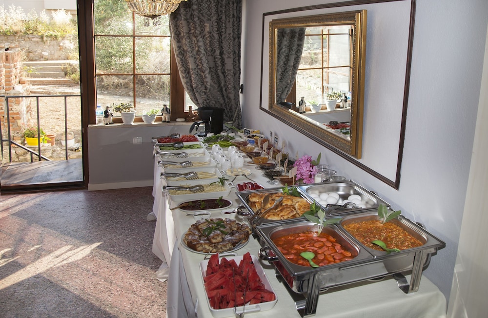 Iola Otel - Image 28