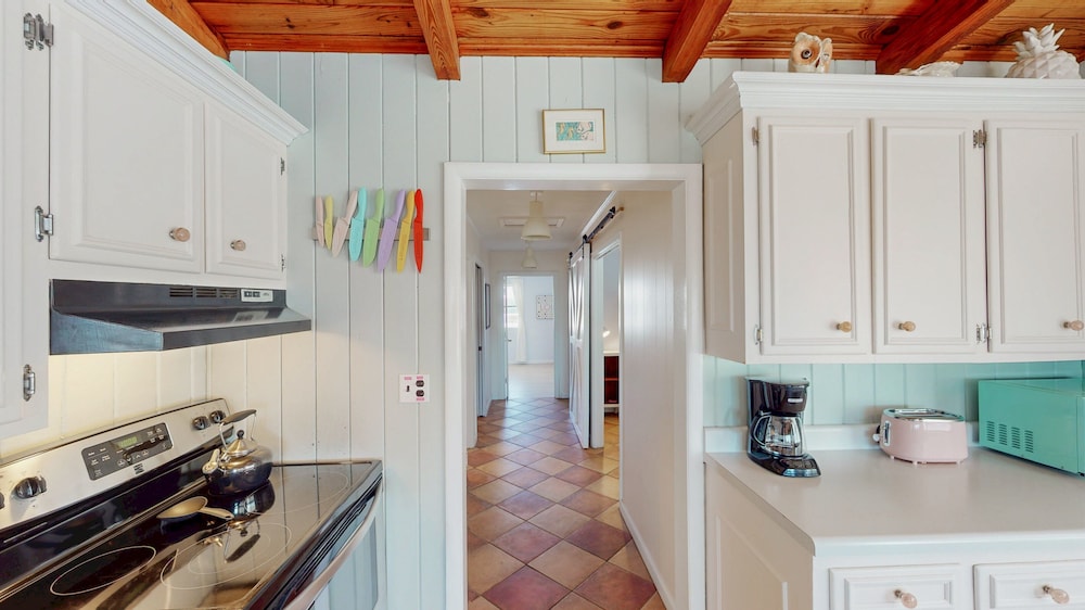 Charming 3br/2ba Boho Beach Cottage in Gulf Shores