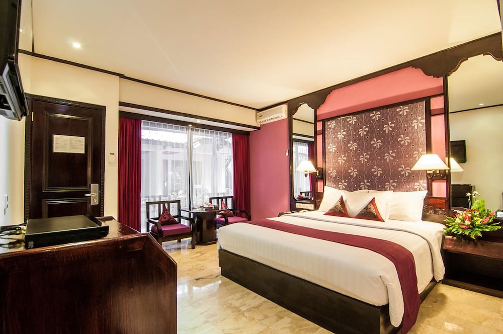 Bounty Hotel