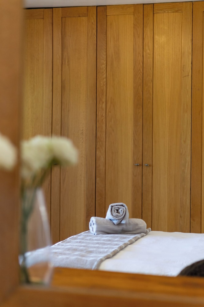 Room in Guest Room - Garden Cottage, Houtbay, Cape Town, South Africa