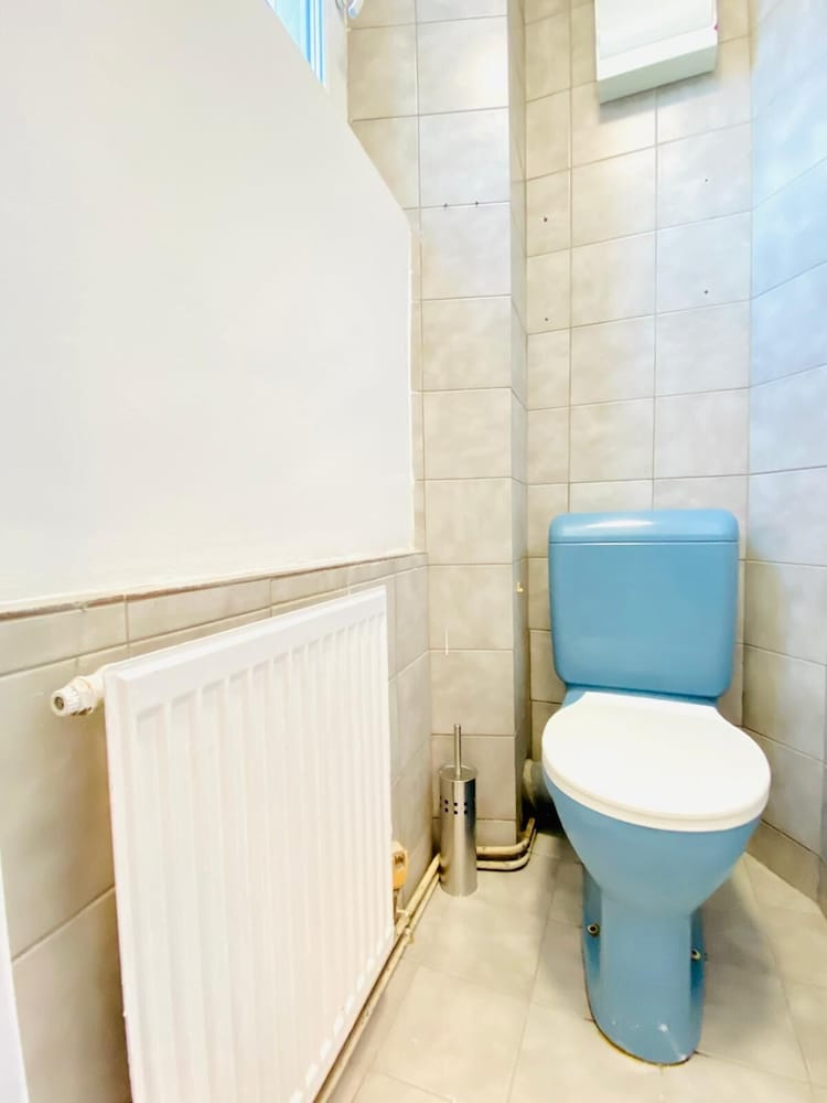 5 Bedroom Apartment near Schonbrunn