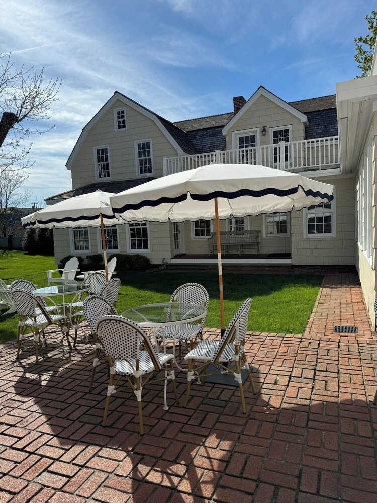 The 1708 House