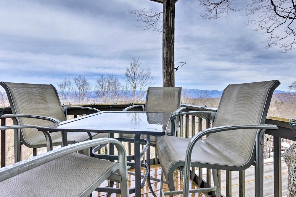1 Mi to Slopes: Beech Mtn Retreat w/ Balcony! view 5