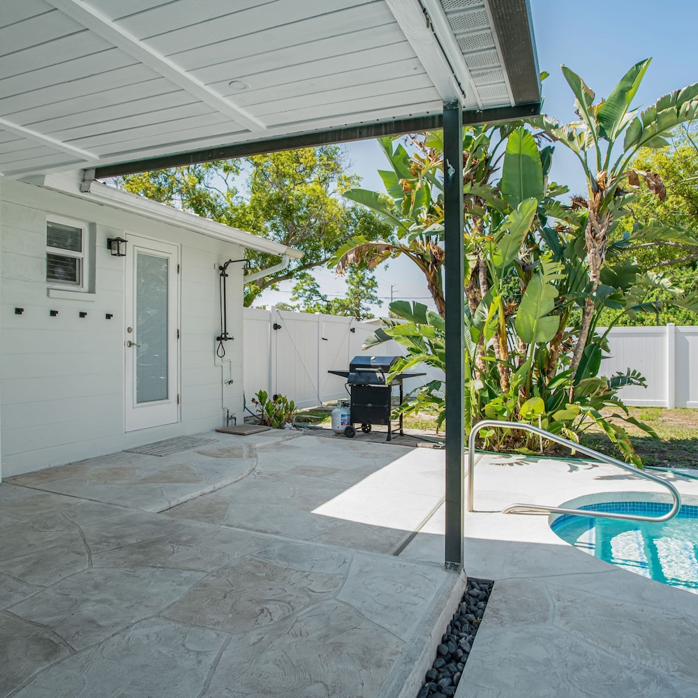 Sarasota Resort-like Living Near Siesta Key For 10
