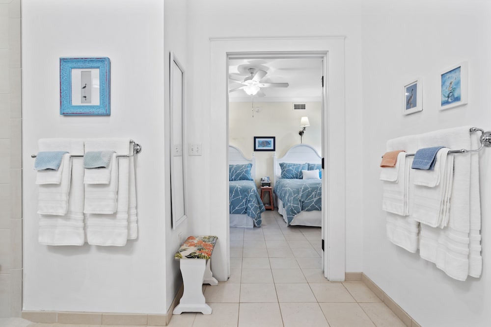 Bay Town Inn