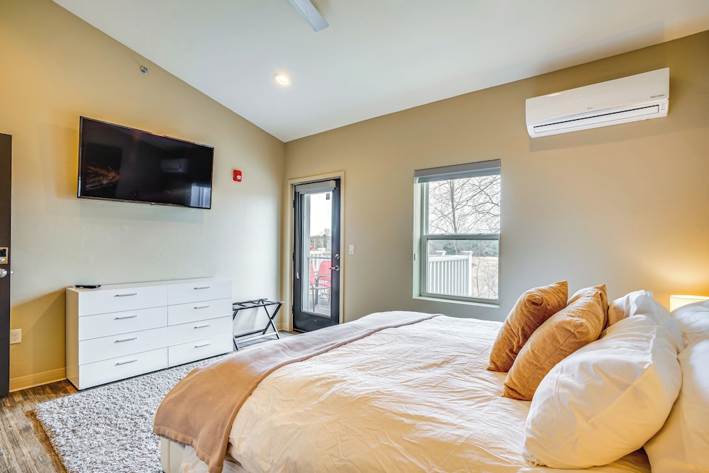 Home Near Road America & Elkhart Lake