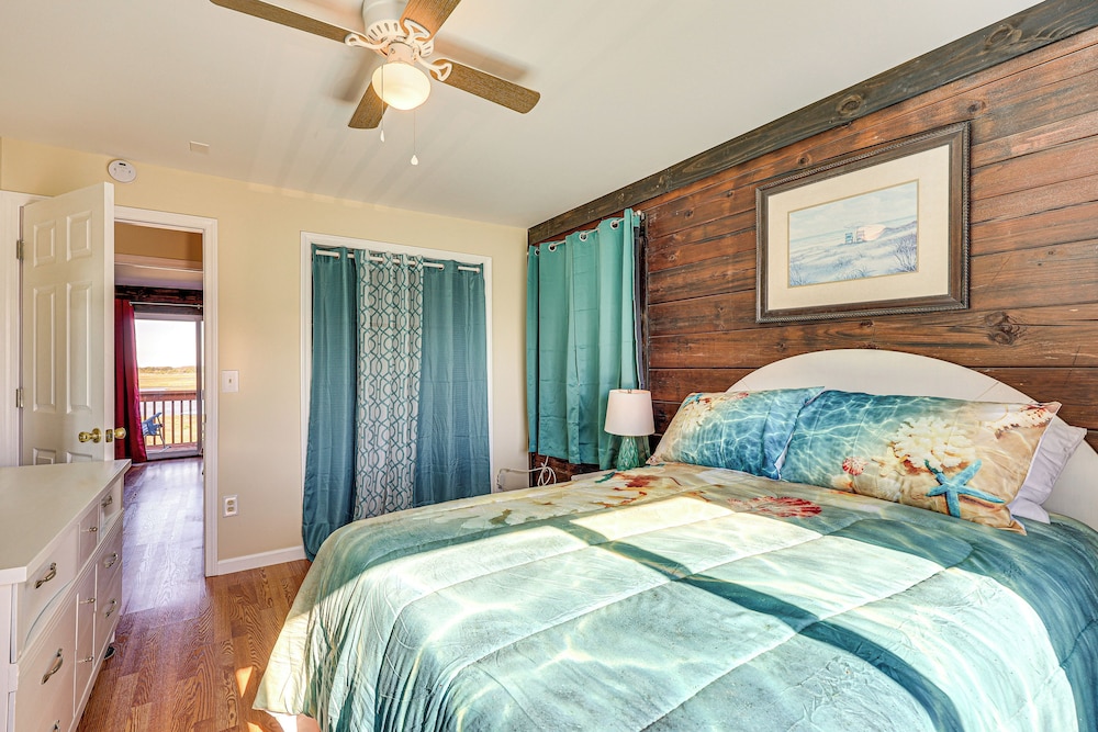 Walk to Beach: Duplex in North Topsail Beach!