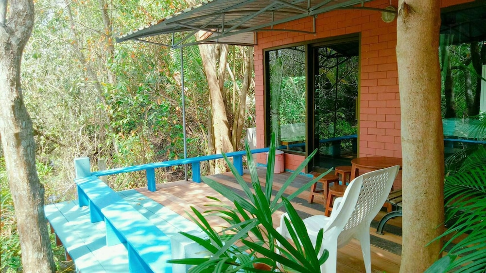 Laguna Resort