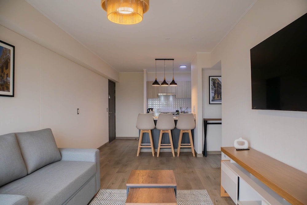 w Awesome 2BR Apartment in Miraflores