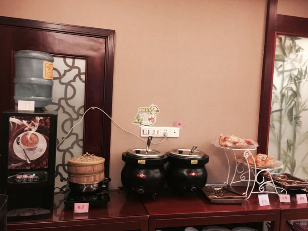 GreenTree Inn Huaian Chuzhou Avenue Zhou Enlai Memorial Hall Hotel - Property Image 1