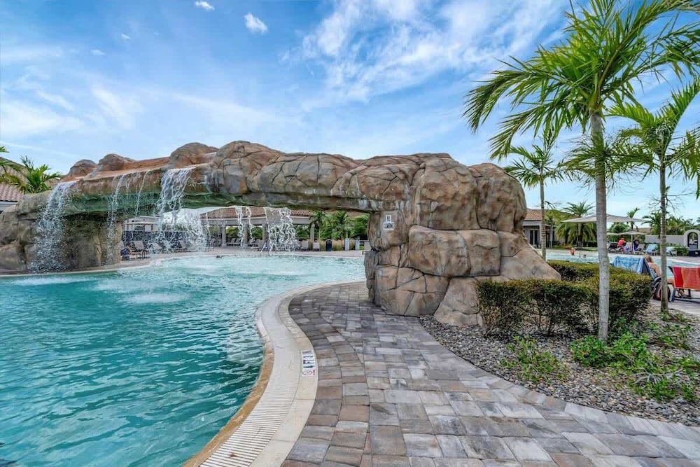 Golf Course Townhome Resort Amenities 2B Luxury
